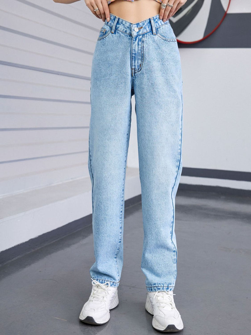 Straight Leg Jeans with Pockets